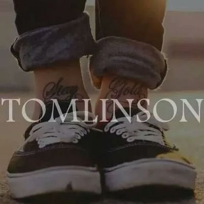 Hi i am a Greek DIRECTIONER and i'm in love with 5 idiots ... ❤❤❤❤❤
