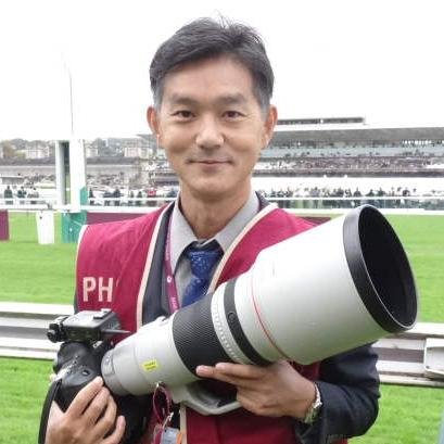 写真家  主に競馬を撮ってます。

JRAヒーロー列伝のワタシの撮った作品
サッカーボーイ.ヤエノムテキ.ダイイチルビー.ミホノブルボン.アグネスタキオン.ヒシミラクル.ダイワスカーレット.ヴィクトワールピサ.ストレイトガール.ロゴタイプ.キタサンブラック.アーモンドアイ.デアリングタクト.グランアレグリア