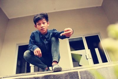 islam 100%
berkerja di gitarist deathcore genre
BLACK BELLY BUTTON 
follback just mention kawan :))