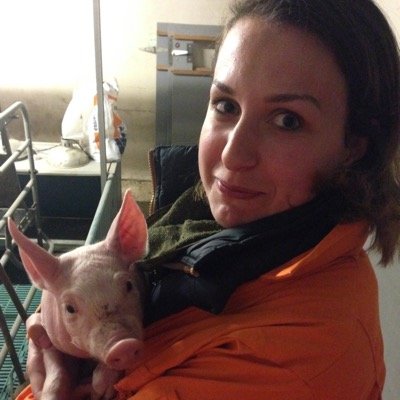 DanielleCox17's profile picture. 