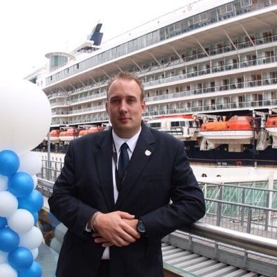 Bemanningslid KNRM Wijk aan Zee op de reddingboot Donateur