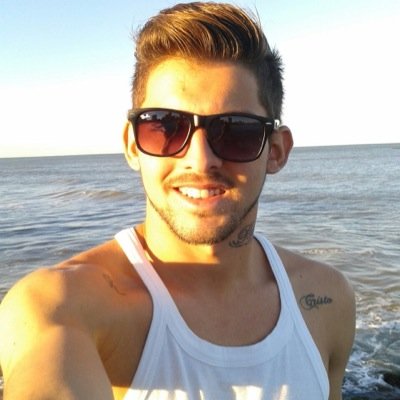 Pai da Bárbara Telles.