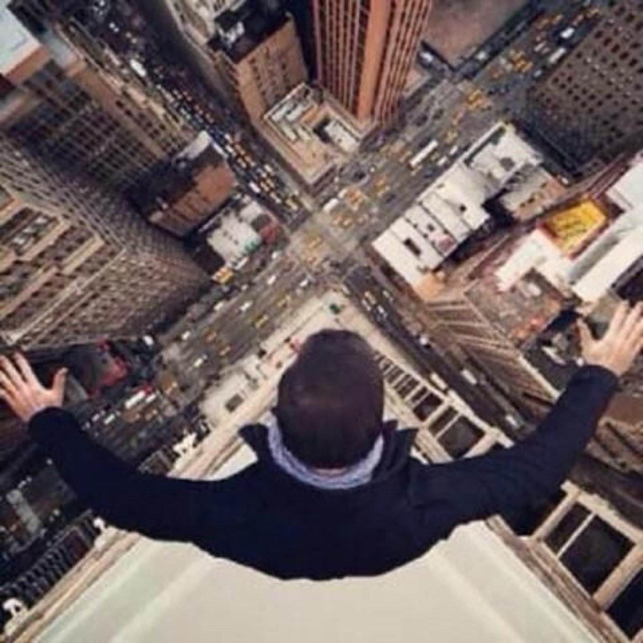 888Faheed's profile picture. تركتُ لرحمة الرحمن نفسي فمالي دون رحمتهِ رجاءُ أنا الإنسان في ضعفي وعجزي وأنت الله تفعل ماتشاءُ