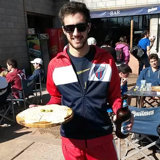 Neuquino en Buenos Aires. Jugador de futbol y vicepresidente de @mapuchetos. Ing. Civil de la UBA. Estudiante de Especialización en Transporte en UTN. Bostero