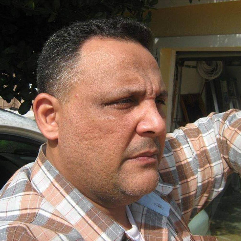 martin_portillo's profile picture. 50 años. Evangélico. Convencido de que fui creado para agradar a Dios. Amo a mi esposa e hijos. Maranatha.