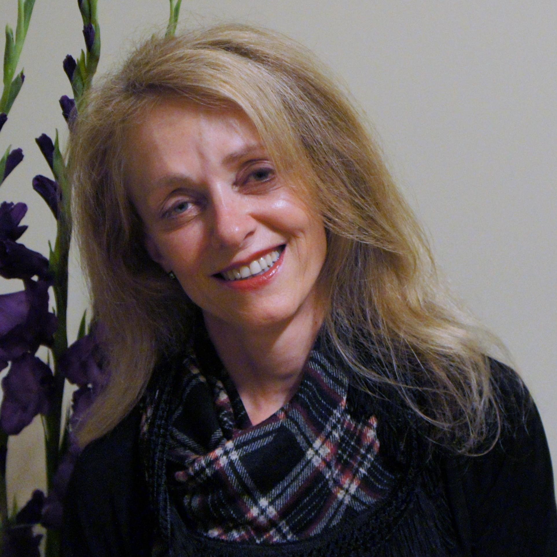 Dr. Klapecki is a medical psychotherapist in Toronto, Canada and internationally renowned certified Sedona Method Instructor.