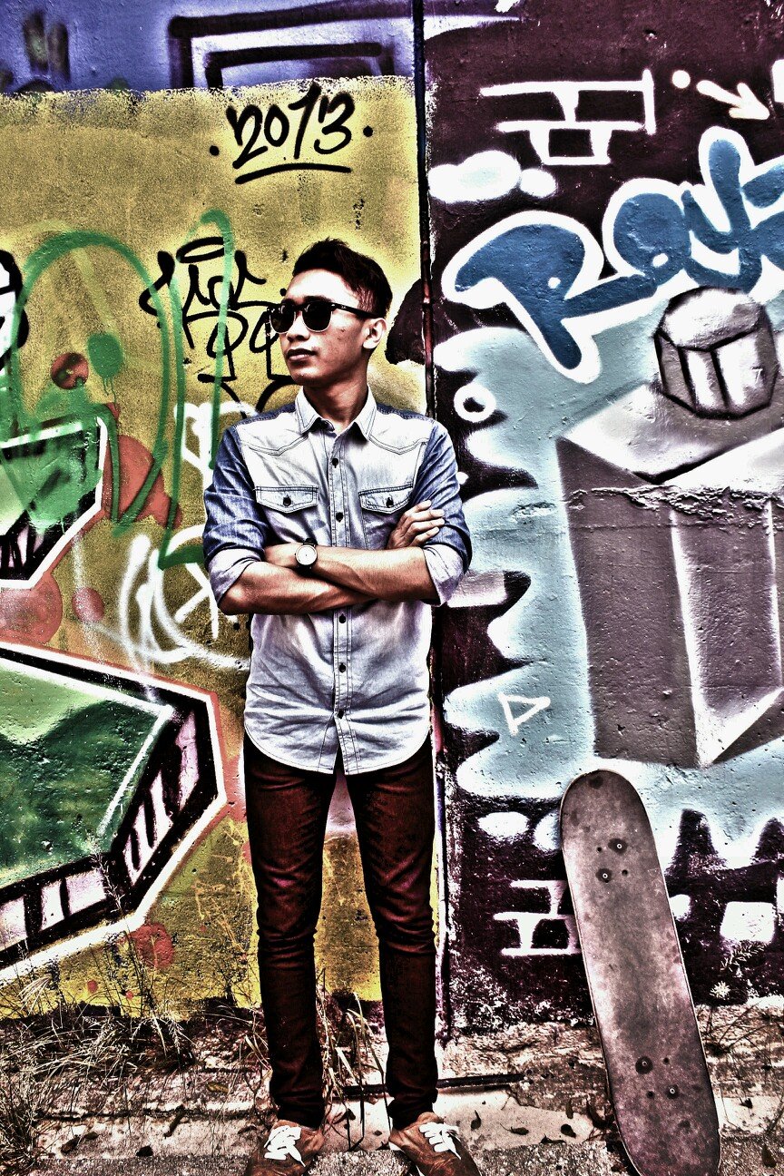 Z_HuSniE's profile picture. ZuL|19|MADEC|Film and Animation Digital.                           ig: 2ULHUSNiE