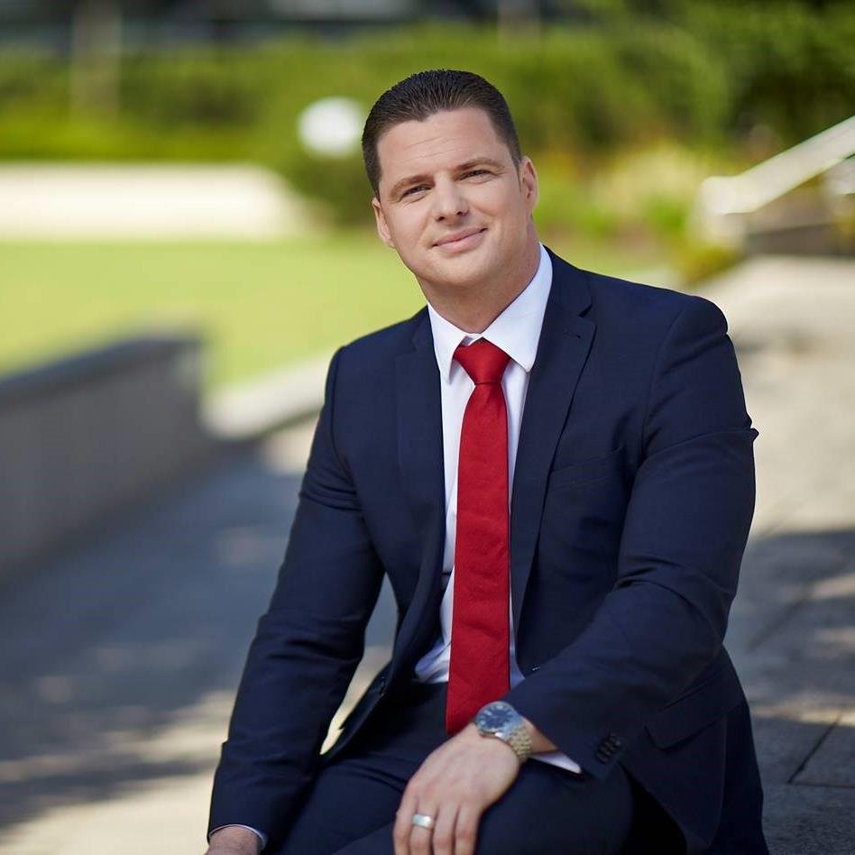 chrismurphy2i's profile picture. Relationships, people, technology, agility, business, fitness and well being..