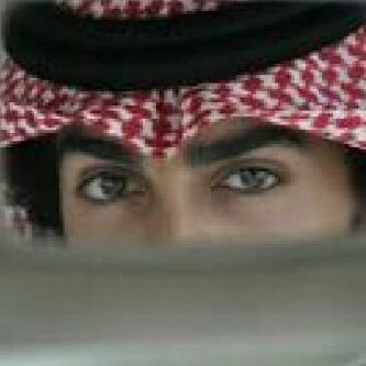 ‏ماعاد تفرق لو تحرق الشوق بيديك وش عاد باقي ب الهوى ماحرقته ..