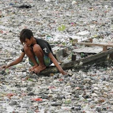 EffectsOfTrash's profile picture. Trying to make a change one step at a time. We all hear about our earth and problems but when you actually have a visual its a little different.