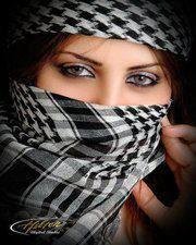 مهمآ كآنَ عمركْ ,
احتفظْ دآئماً في قلبكْ
ببرآءةِ الطفولةْ ,
ونقآئهآ ,
وعفويتهآ ,
كنْ كالأطفآلِ بفطرتهمْ النقيةْ ,
 وقلوبهمْ الصآفيةْ

الخاص ممنوع