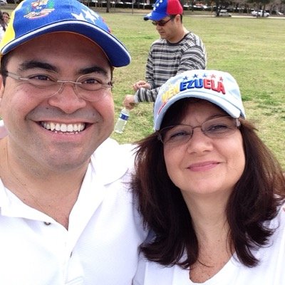 CheloFeijoo's profile picture. Enamorada de #Venezuela, dulcera incorregible, adoro la repostería creativa y los rompecabezas. Amante de la paz y la reconciliación. Caer Pero NO Rendirse!