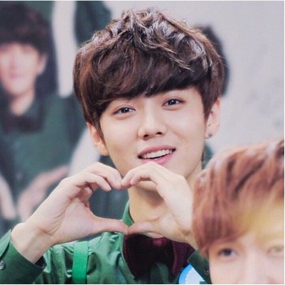 exoルハンよりallぺん٩(ˊᗜˋ*)و♡ 11/13 福岡マリンメッセ参戦予定 exoが大好きな人と絡みたいです(///ˊㅿˋ///)follow me♪
無言followするかもだけどよろしく♪