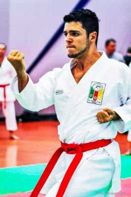 Gaucho...estudante e atleta...KARATE...meu caminho.
