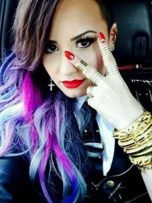 y love you @DEMI LOVATO I am Lovactis