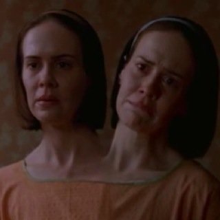 Source française sur la série américaine crée par Ryan Murphy et Brad Falchuk. Les news sont dans les favoris.
