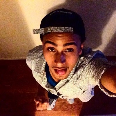 AlwaysSmokeGood's profile picture. Every Thing Can Change New York Minute ✊✌️ AskAboutMe/AskMeAnything ♌️♌️2⃣1⃣ Life with the rock in my hand