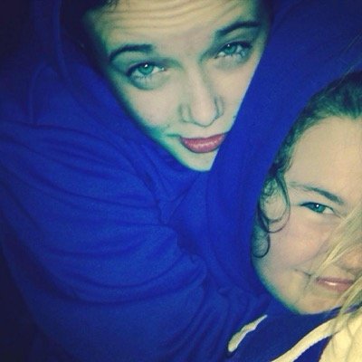 Follow me i follow back x