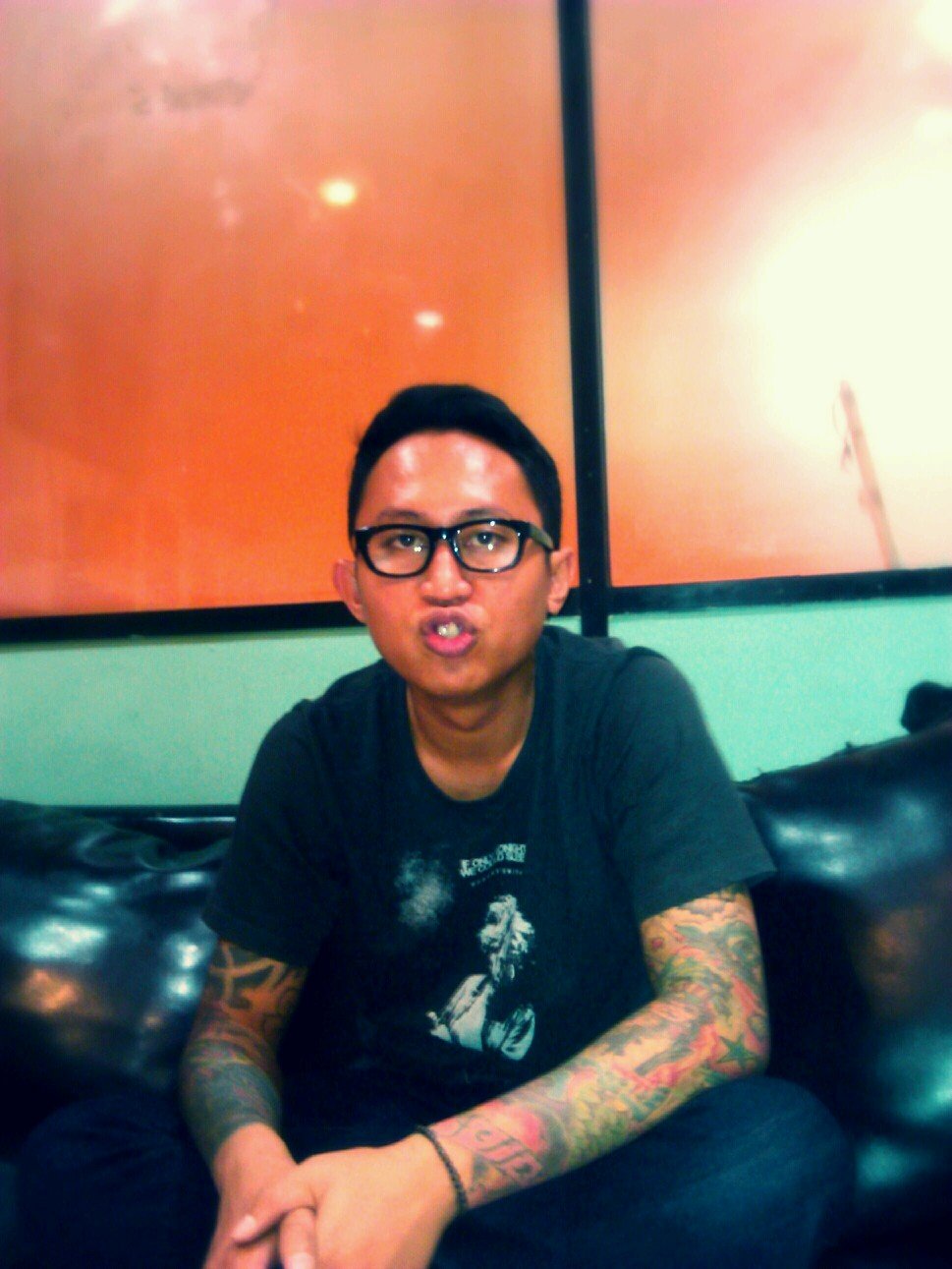 jeffrycrispy's profile picture. in this world no one is not possible