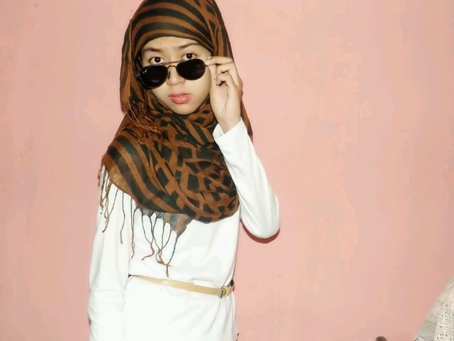 R.nadailahi♥({})