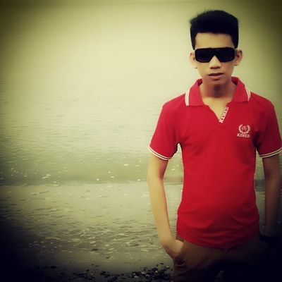 Meskipun Hidup Ini Punya Beban Tapi Di Bawah Enjoy Ajah Biar Enak Place Birth : Luwuk, 25 August 1997