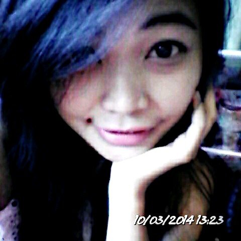 nama : ella setiaku
Ttd : tarakan; 19 maret 1995
Band : setia band
status : pacarnya Dhani :D..Cynk bgtt ma pcr kku