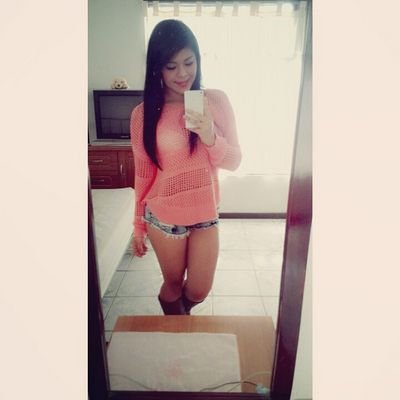 NancyCorrales9's profile picture. Lo que no se soluciona pasando la pagina.... se soluciona cambiando de libro....