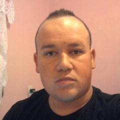 sou trabalhador,batalhador,honesto,romantico,que procuro minha cara metade,ou seja,uma mulher que me ame do jeito que sou!!!!!!!!