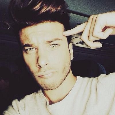 XIV.⇨I love you to the moon and back ⇦{Auryn como estilo de vida}     •Not all heroes have caps•          ||[19.06.14]||