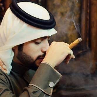 غصن الهوى صآبه جفاف بغيابك
وتساقطت أوراق حُبك على الأرض
ومن كِثر مآهو سآطي فيني عذآبك
تشكّلت قلـبٍ يآبـس بـلآ نبْـض