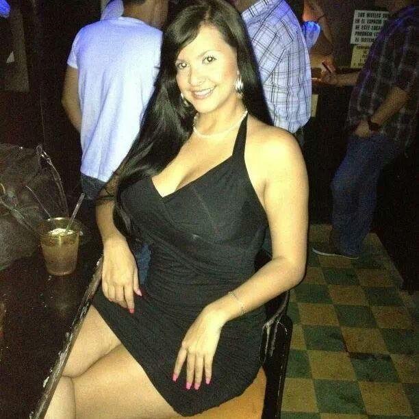 Alegre, soñadora,viviendo cada minuto como si fuese el ultimo, amando cada día mas lo que hago :)