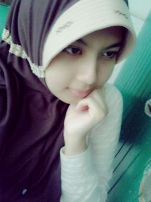 Cindyardiantini's profile picture. Maknai aku sebagai aku bukan aku sebagai siapa,karena siapa aku adalah aku.