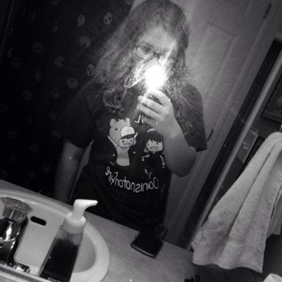 Hello good sirs. My name is Aidan Blaylock and here's where i tweet and retweet a bunch of shit.