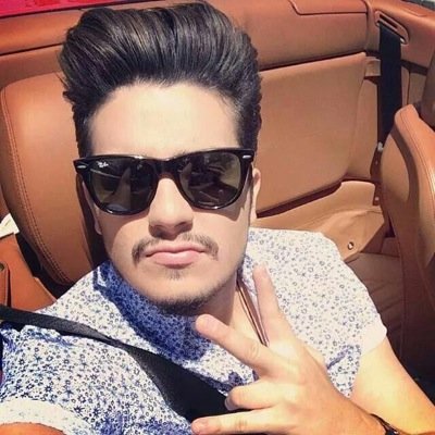 -Nem as palavras mais lindas do mundo nao sao capazes de explicar o quanto eu amo voce ℒℴνℯ ♥ ! ∞ @luansantana *-* / Bauru -sp