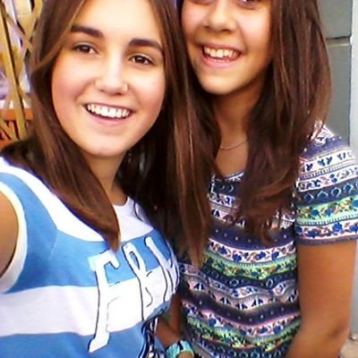 Enamorada.Lucho por la gente que me importa.¿Mi cuadrilla?TODO:)