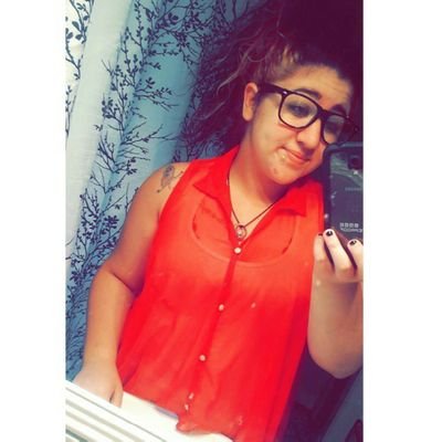 19, gemini, pharmacy tech, get at me