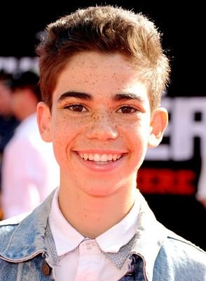 I love Cameron Boyce is my idol❤ 
Love he❤