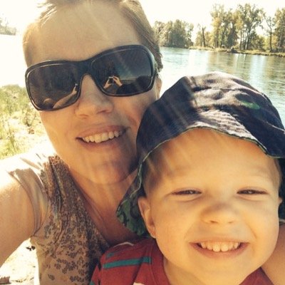 Devoted mother of five, mom of a cancer warrior, Highland Cattle. Roots and professional experience in western Canadian agriculture. Married to @AndersonRidgeHC