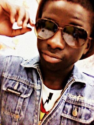 POOR BITCH NOT ON MY LEVE
TWITTER IM BACK IMY U GUYSSSS