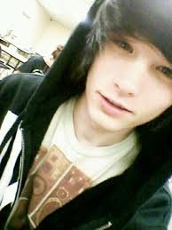 Hey, Im wolf(ie) moon howell, 1/4 of the lester-howell kids, love mah fam, sylv is mah twin, chessy is es' twin and yeah happy family atm c: