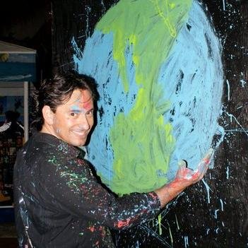 ArtistaEcologico La materia prima de mis obras son objetos reciclados, creemos conciencia sobre la conservación de nuestros recursos naturales.Cancún mi Paraiso