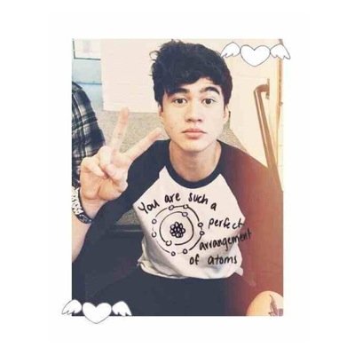 do you love calum hood? sure. I create a account with lot of pictures of him, so if you want you can follow me on @smileofhoodx  ,I'll follow you back for sure.