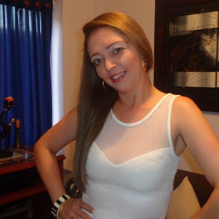 SOÑADORA INTENSA DE LAS COSAS GRANDES Y MARAVILLOSAS.... COMO LA VIDA MISMA!!!