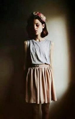 My demons are inside my head.
Cat, Ana, Mia, Bri, Deb, Annie. I hate myself, I hate everyone.
Je voudrais reprendre ma vie à zero .. tout recommencer !