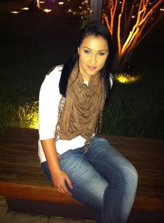 Cada um tem sua maneira de viver , então viva intensamente #
~~ Sou aquela menina que cresceu rápido demais, de um jeito que ninguém percebeu.