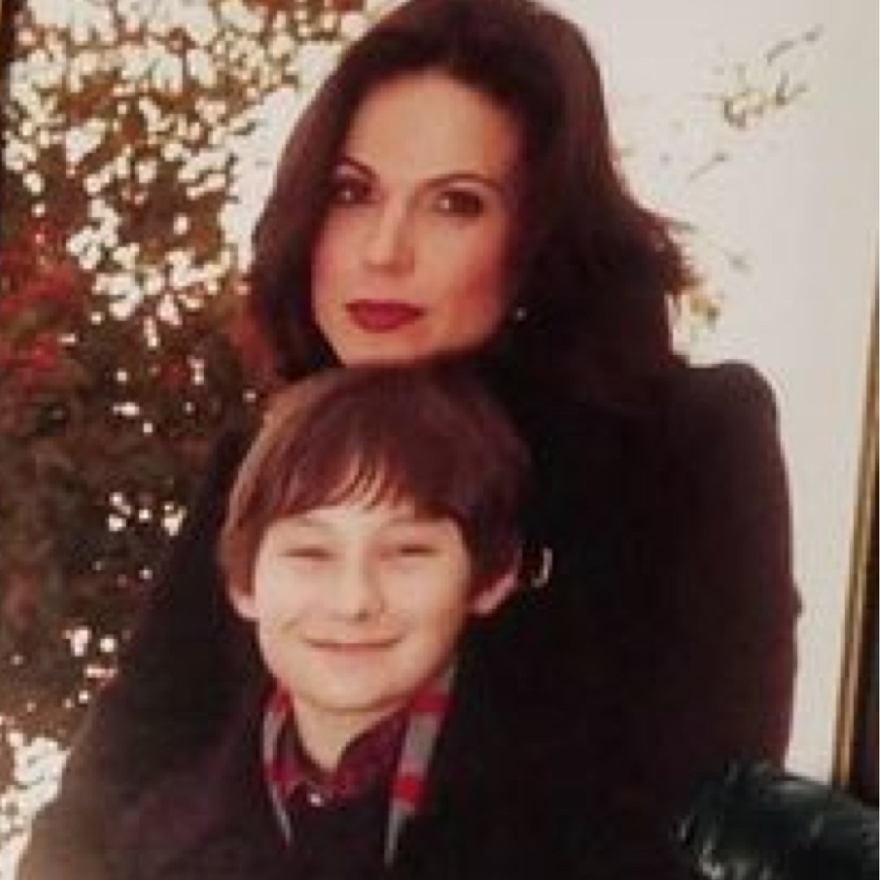 EvilQueen_00's profile picture. Hello! Im Regina and im Mayor of storybrooke, but most people know ne as the evilqueen from the enchanted forest. I have a son named Henry.