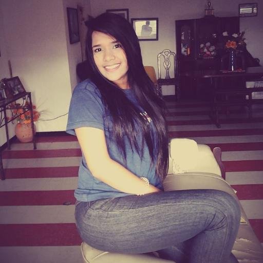 Bon_daniela's profile picture. Para avanzar en la vida debo romper algunas reglas y crear las mías- Casi siempre obtengo lo que quiero, pero no lo que necesito.Palabra que me motiva: BONDAD«3