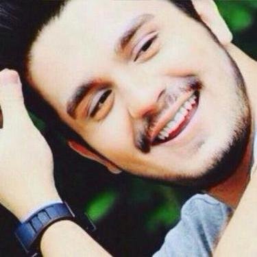 @luansantana Olhe pro céu depois pro chão.. esse é o tamanho do meu amor por você... Mas lembre-se o céu é infinito! ♥   
 Since: 30/08/2011 *-*