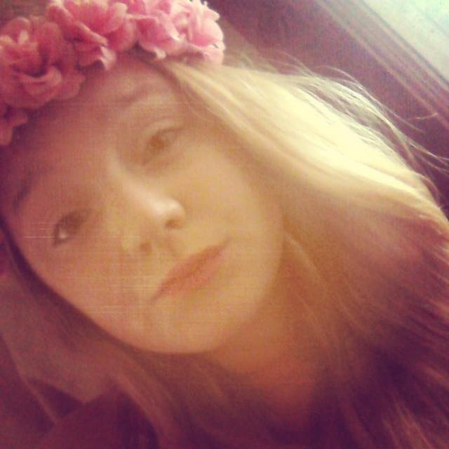 ashleylineberr1's profile picture. No one dies a virgin cause life fucks us all  - Kurt Cobain *Bands are my life*