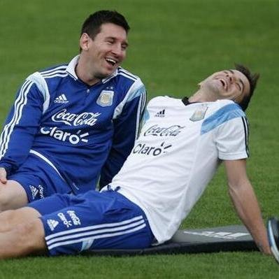 Gassi piola, vos no. Shippeamos a Gago con Messi. #FandomParaLaSeleccion #Gassi